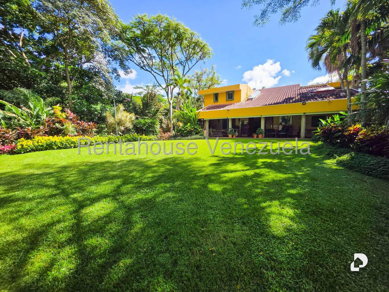 House in Cerro Verde, Caracas – 29