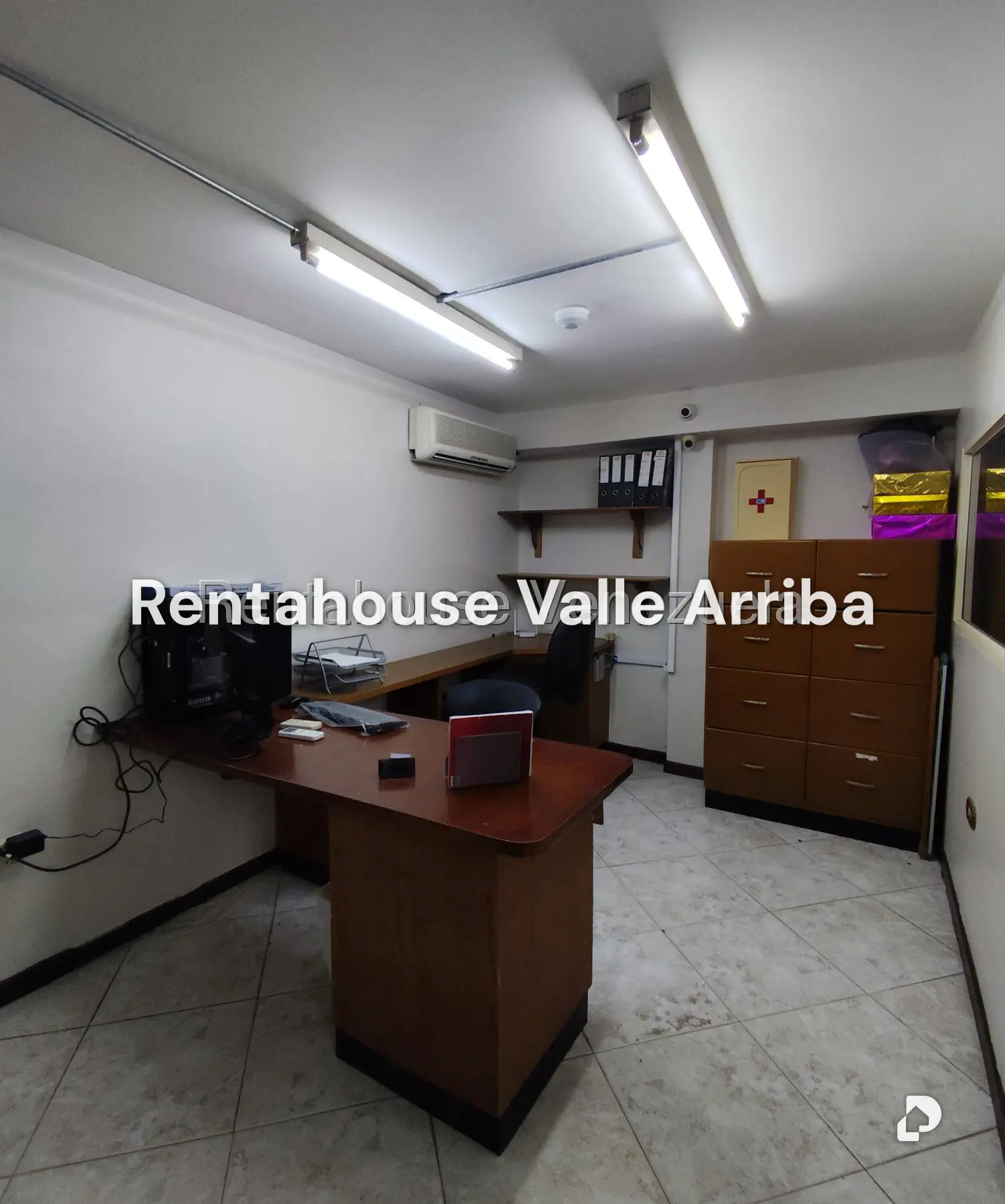 Local comercial en Parroquia Catedral, Caracas – 12