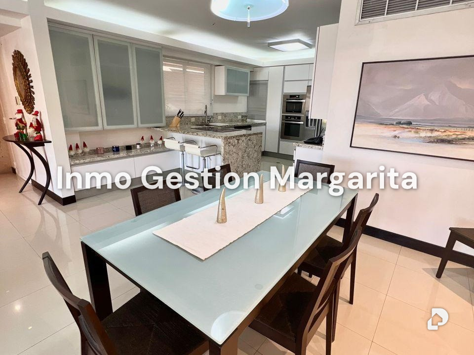 Townhouse in Puerto Moreno, Porlamar – 2