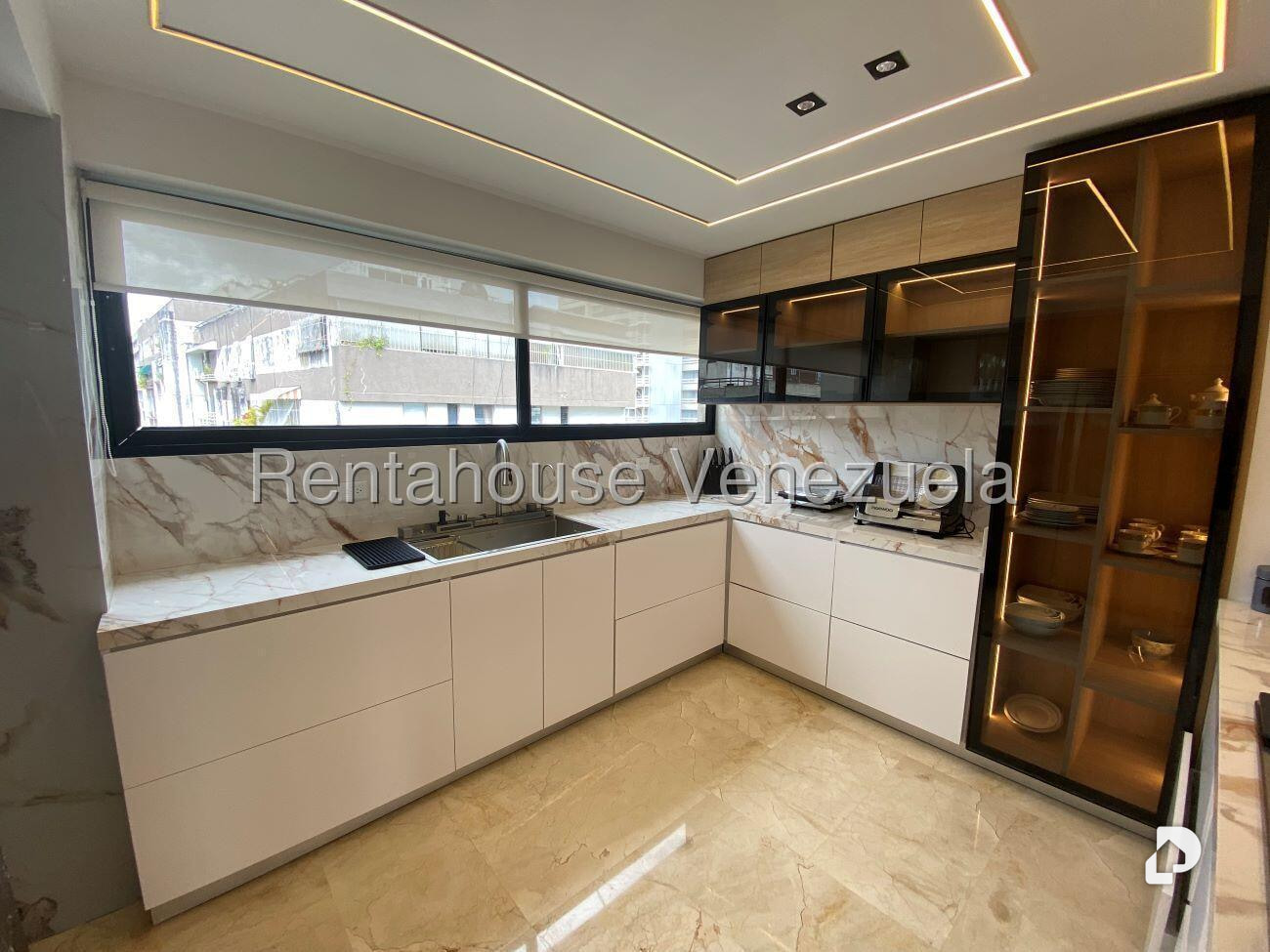 Apartamento en Altamira, Caracas – 13