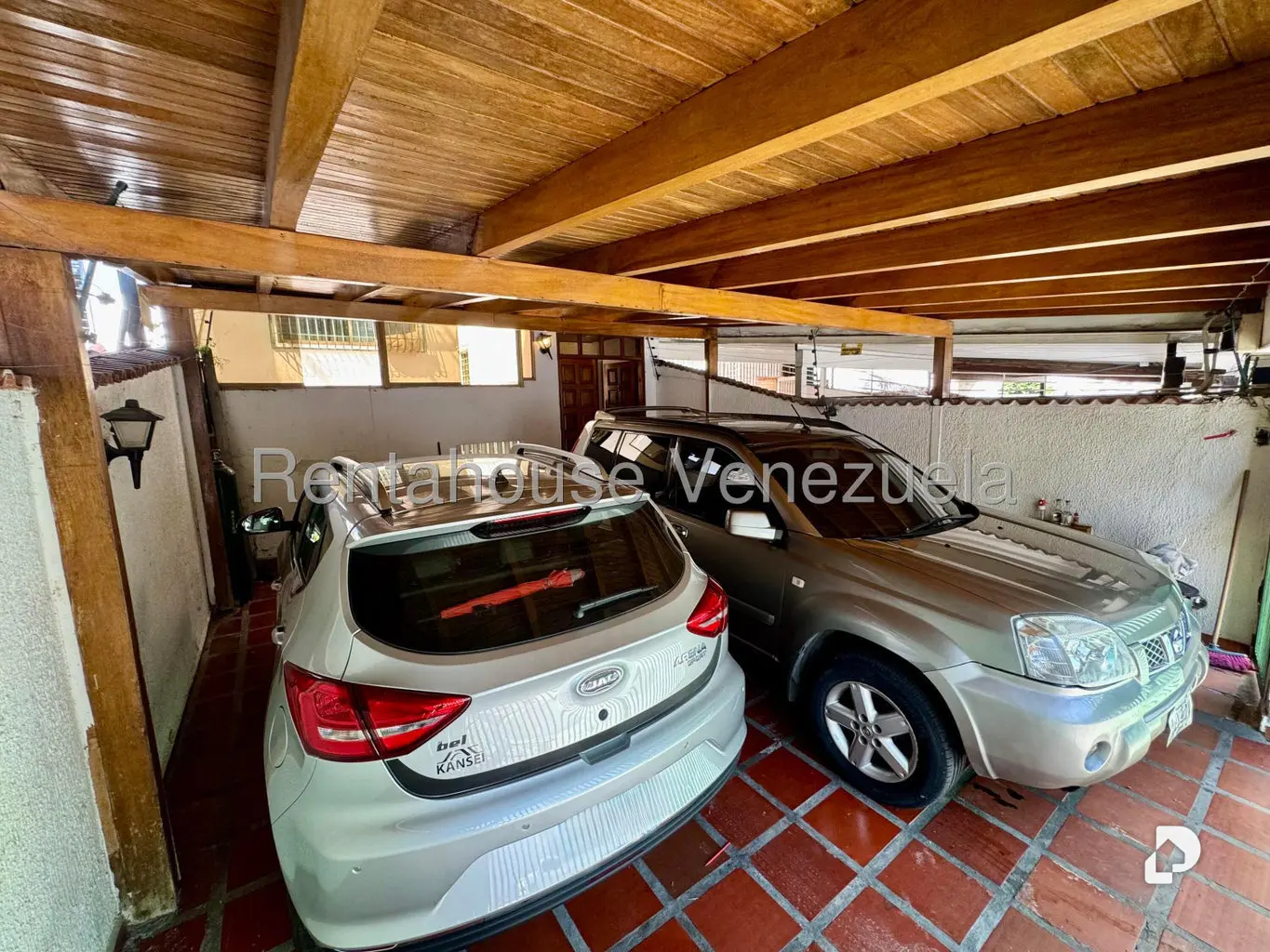 Casa en Lomas De La Trinidad, Caracas – 35