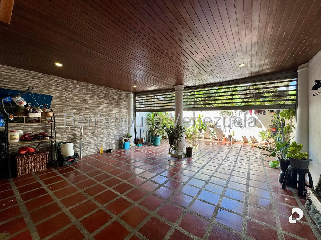 Casa en Lomas De La Trinidad, Caracas – 16