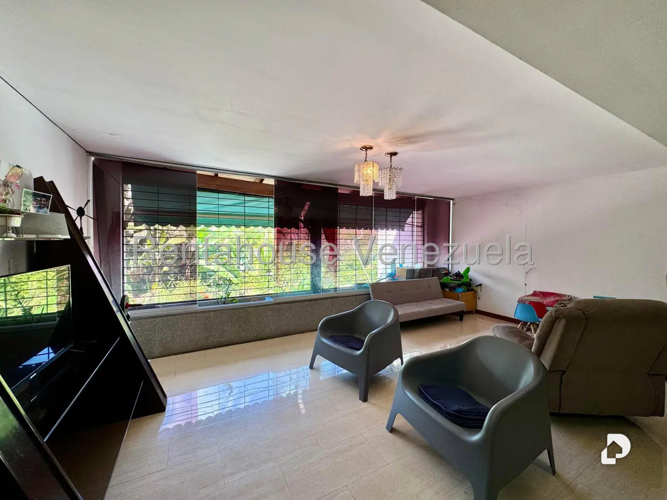 Casa en Lomas De La Trinidad, Caracas – 11