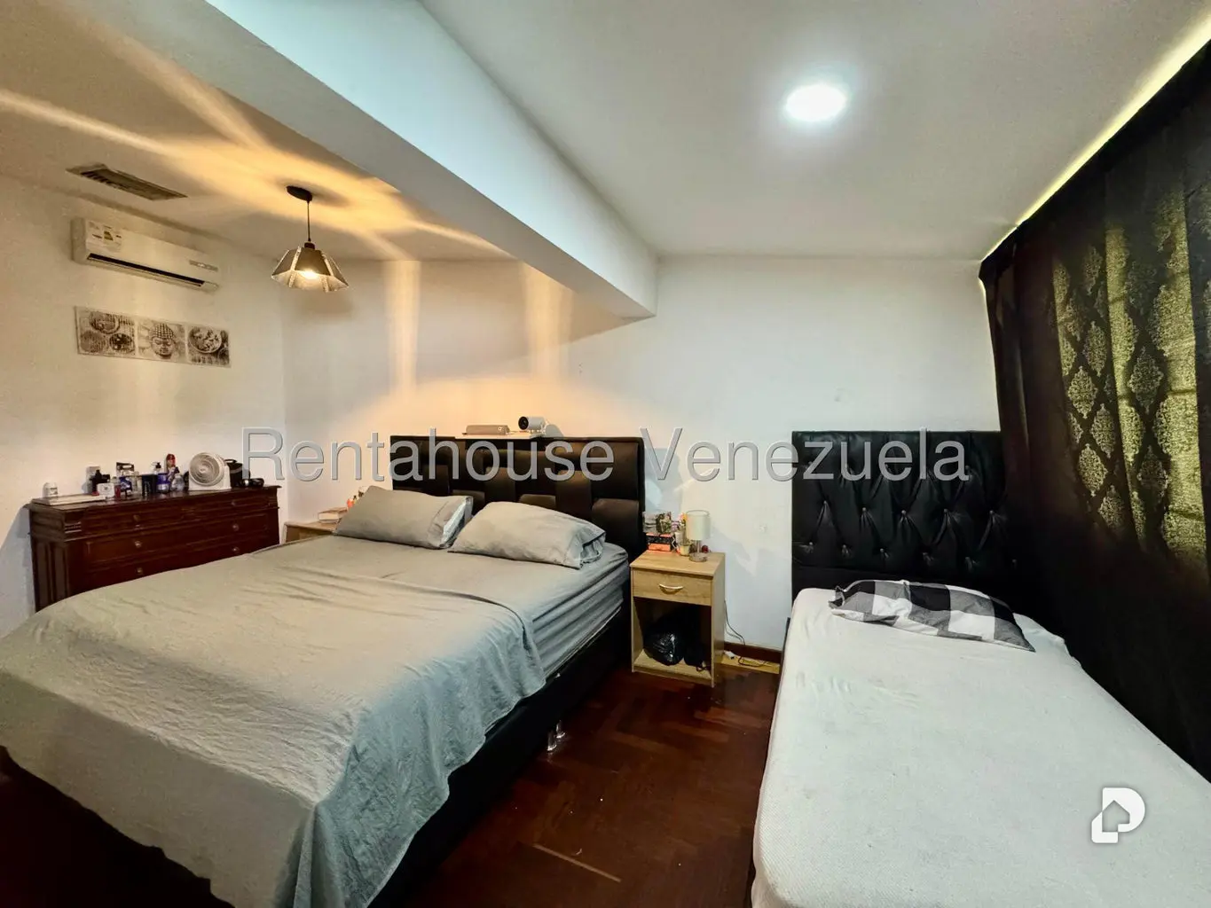 Casa en Lomas De La Trinidad, Caracas – 23