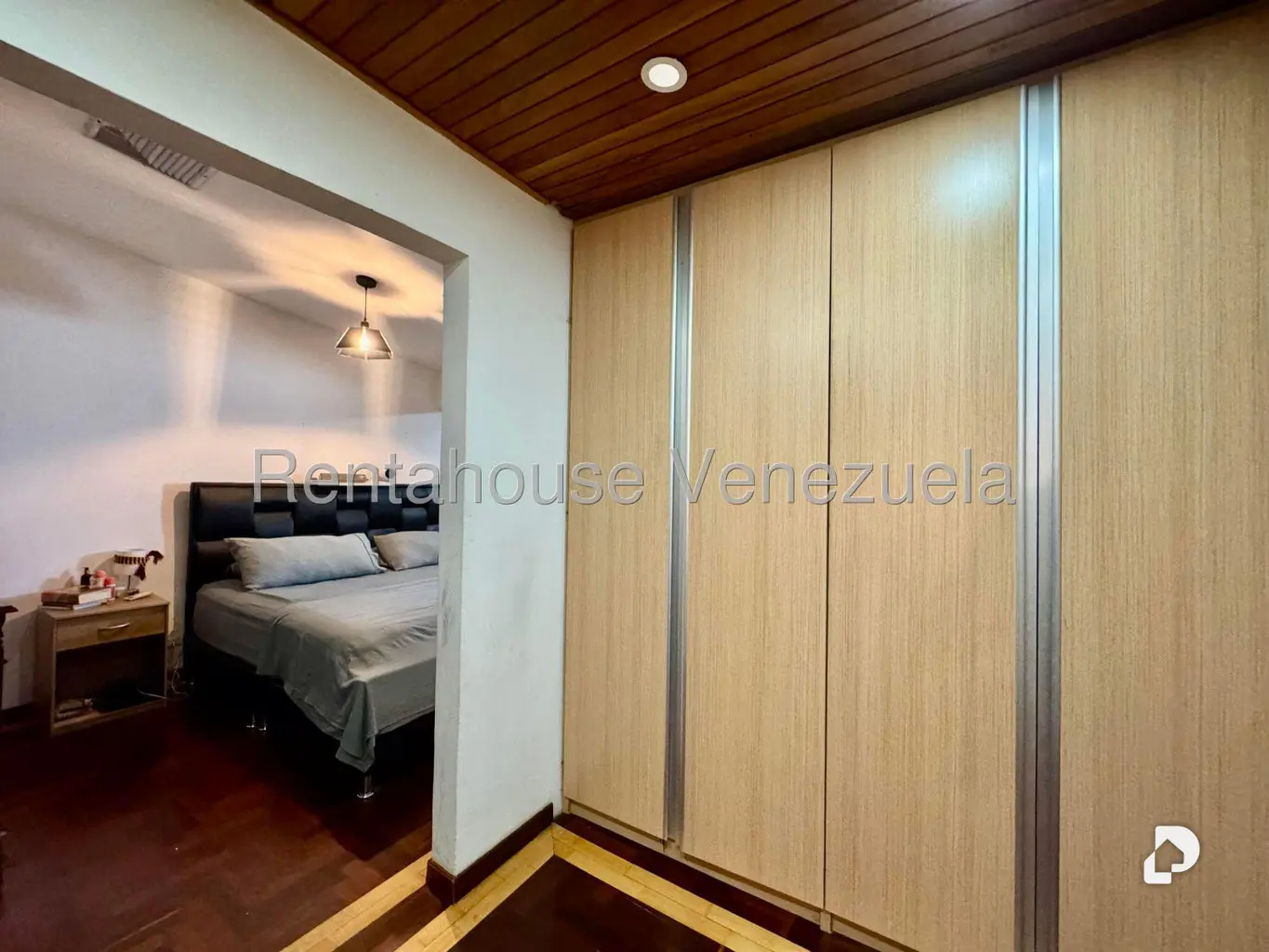 Casa en Lomas De La Trinidad, Caracas – 21
