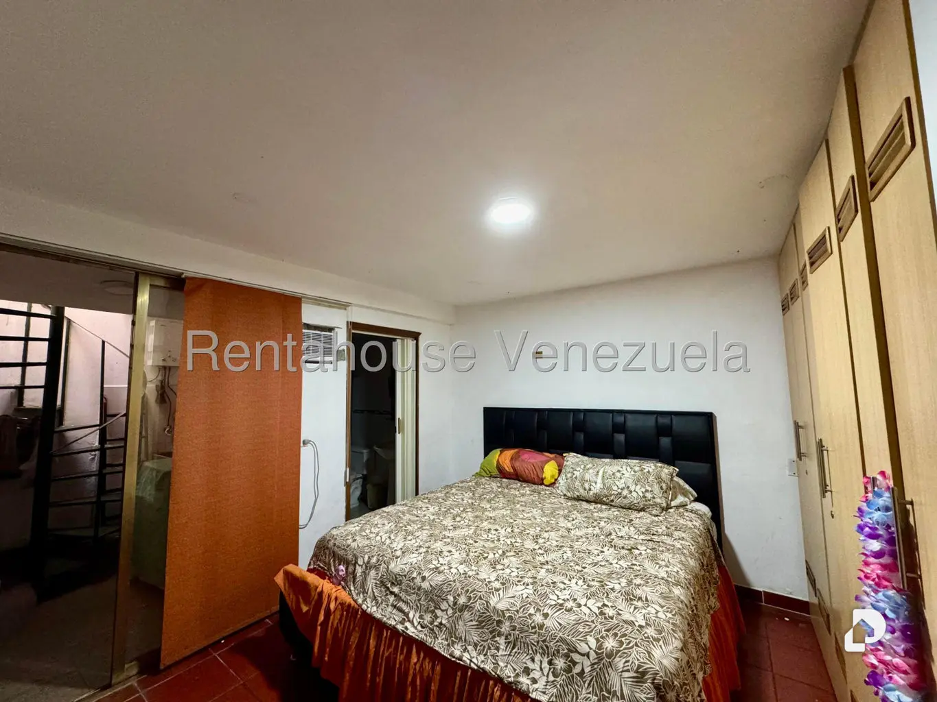 Casa en Lomas De La Trinidad, Caracas – 30