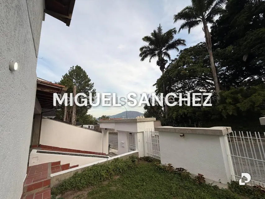 Casa en Lomas de Prados, Caracas – 2