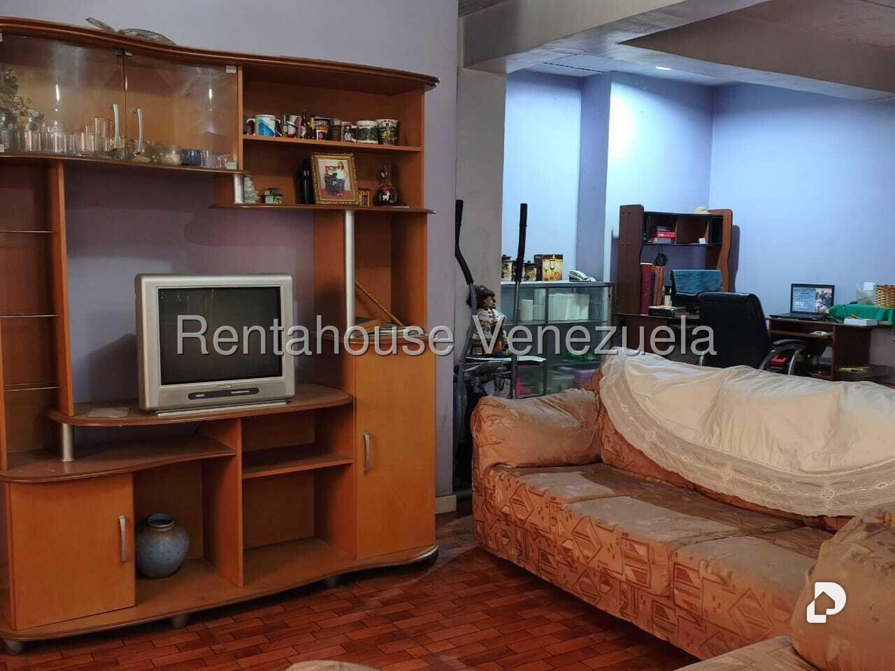Local comercial en Catia, Caracas – 12