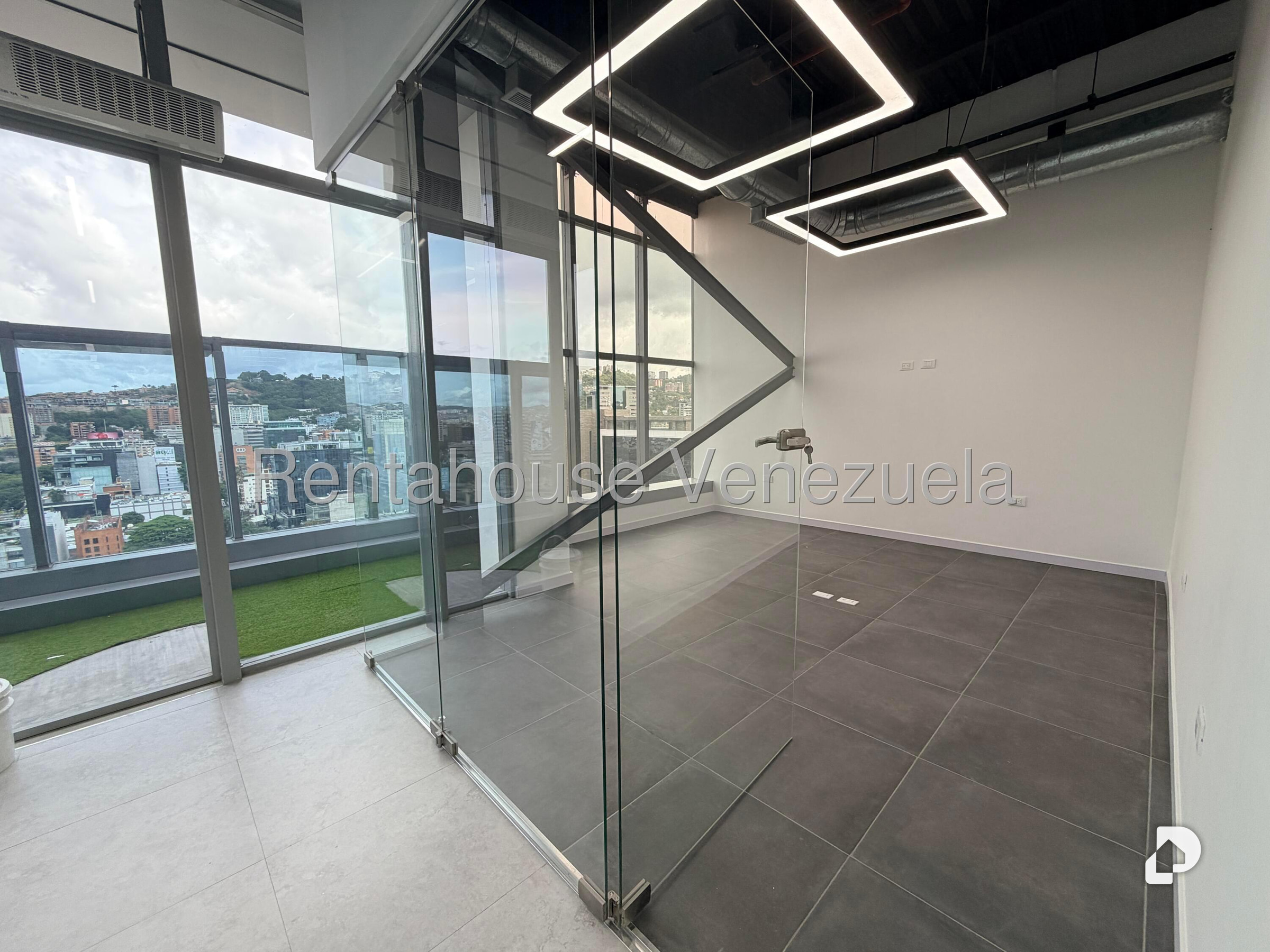 Oficina en Las Mercedes, Caracas – 22