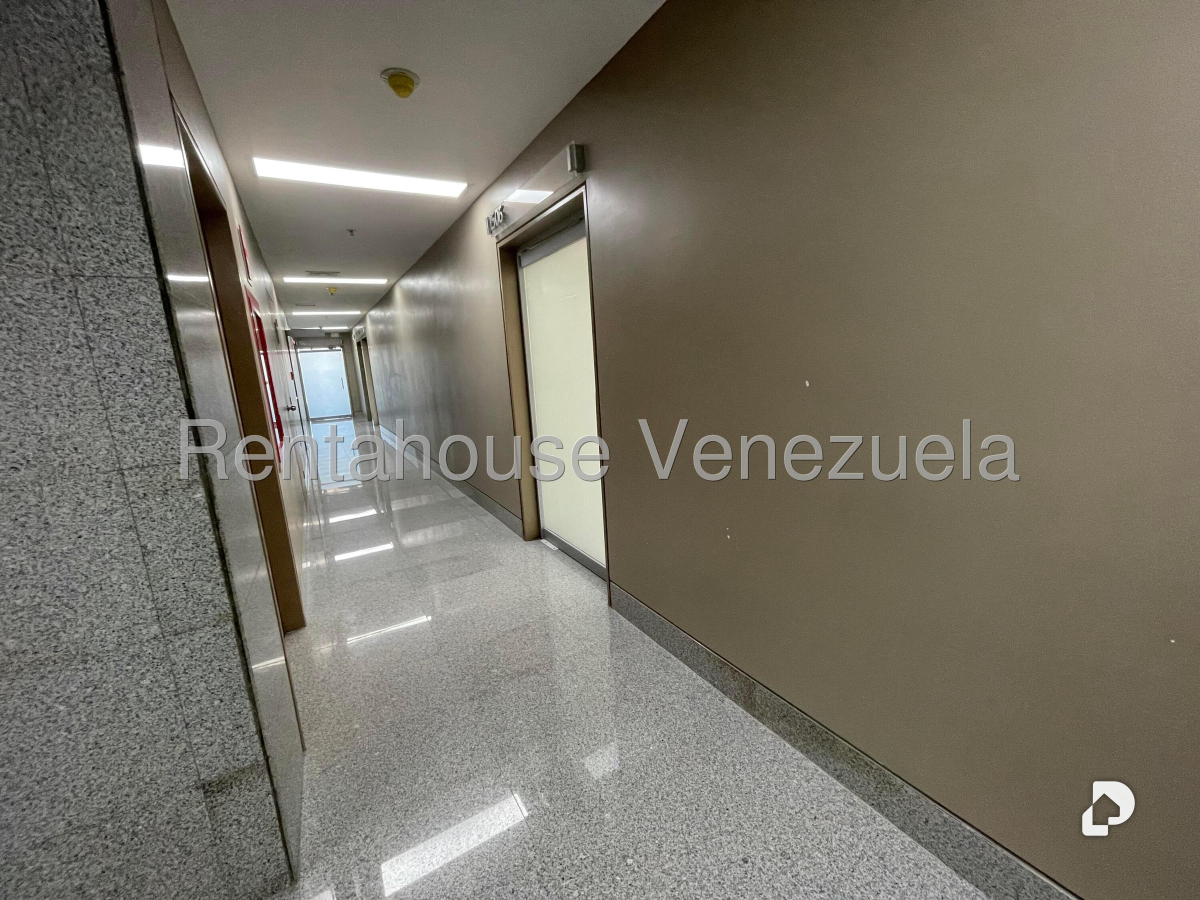 Oficina en Las Mercedes, Caracas – 9