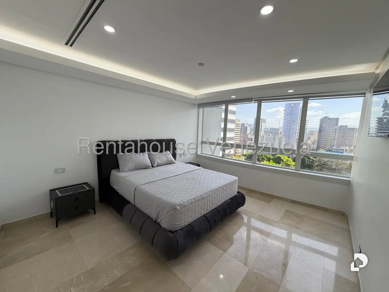 Apartamento en Altamira, Caracas – 23