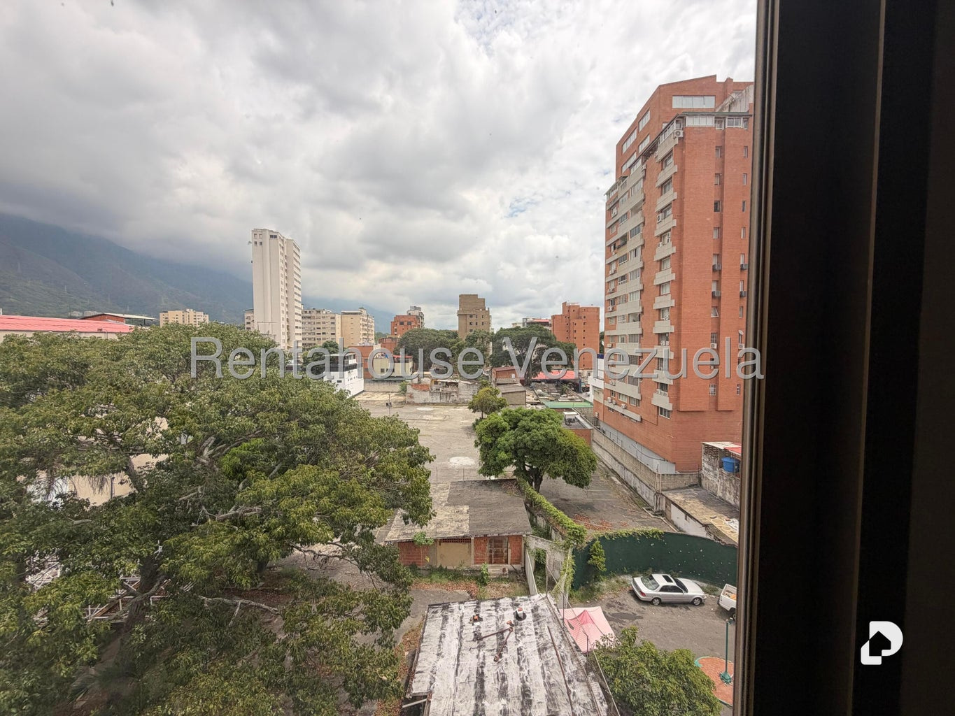Apartamento en La Florida, Caracas – 10