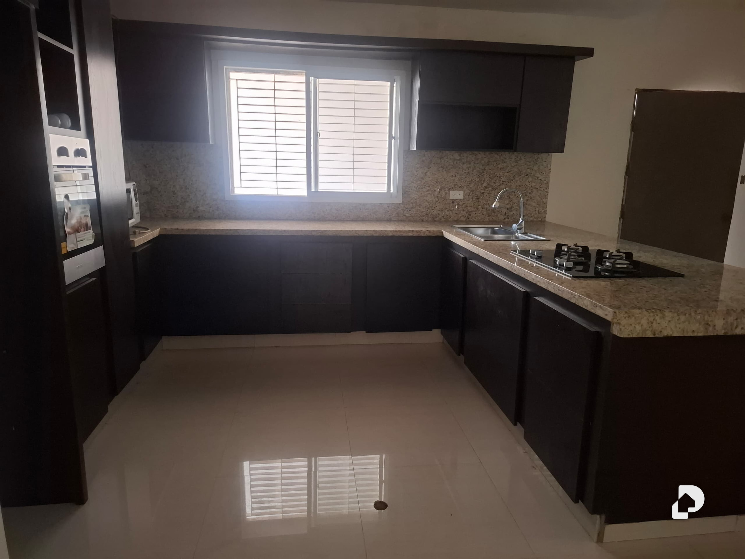 Casa en Milagro Norte, Maracaibo – 12