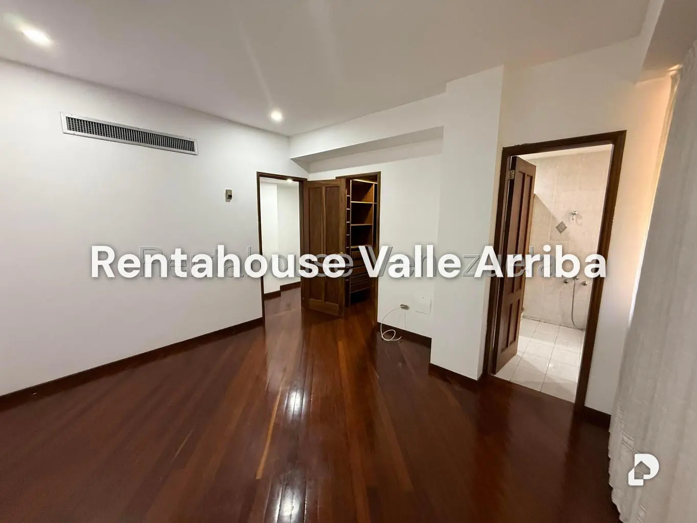 Apartamento en Lomas de Las Mercedes, Caracas – 29