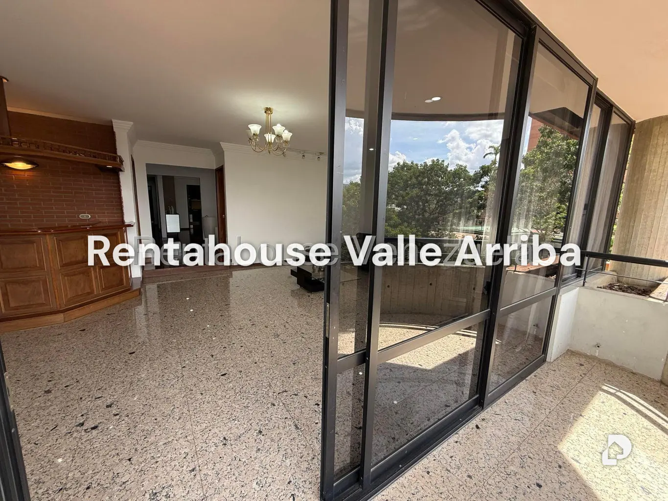 Apartamento en Lomas de Las Mercedes, Caracas – 11