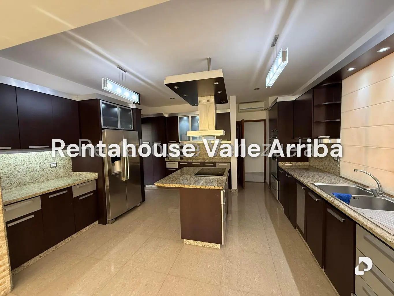 Apartamento en Lomas de Las Mercedes, Caracas – 24