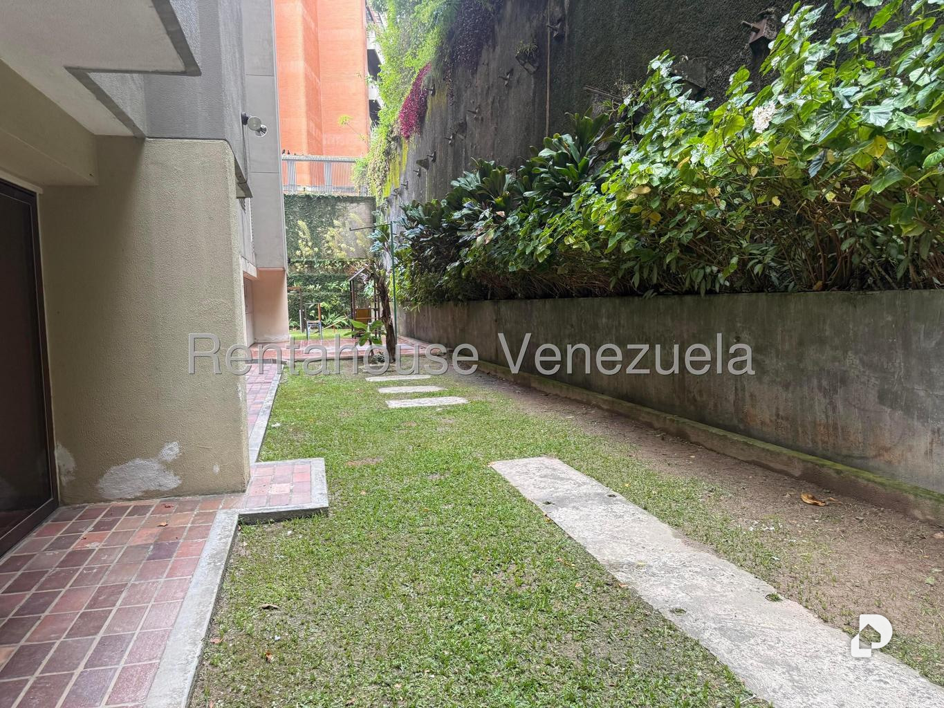 Apartamento en Los Naranjos (del Cafetal), Caracas – 28