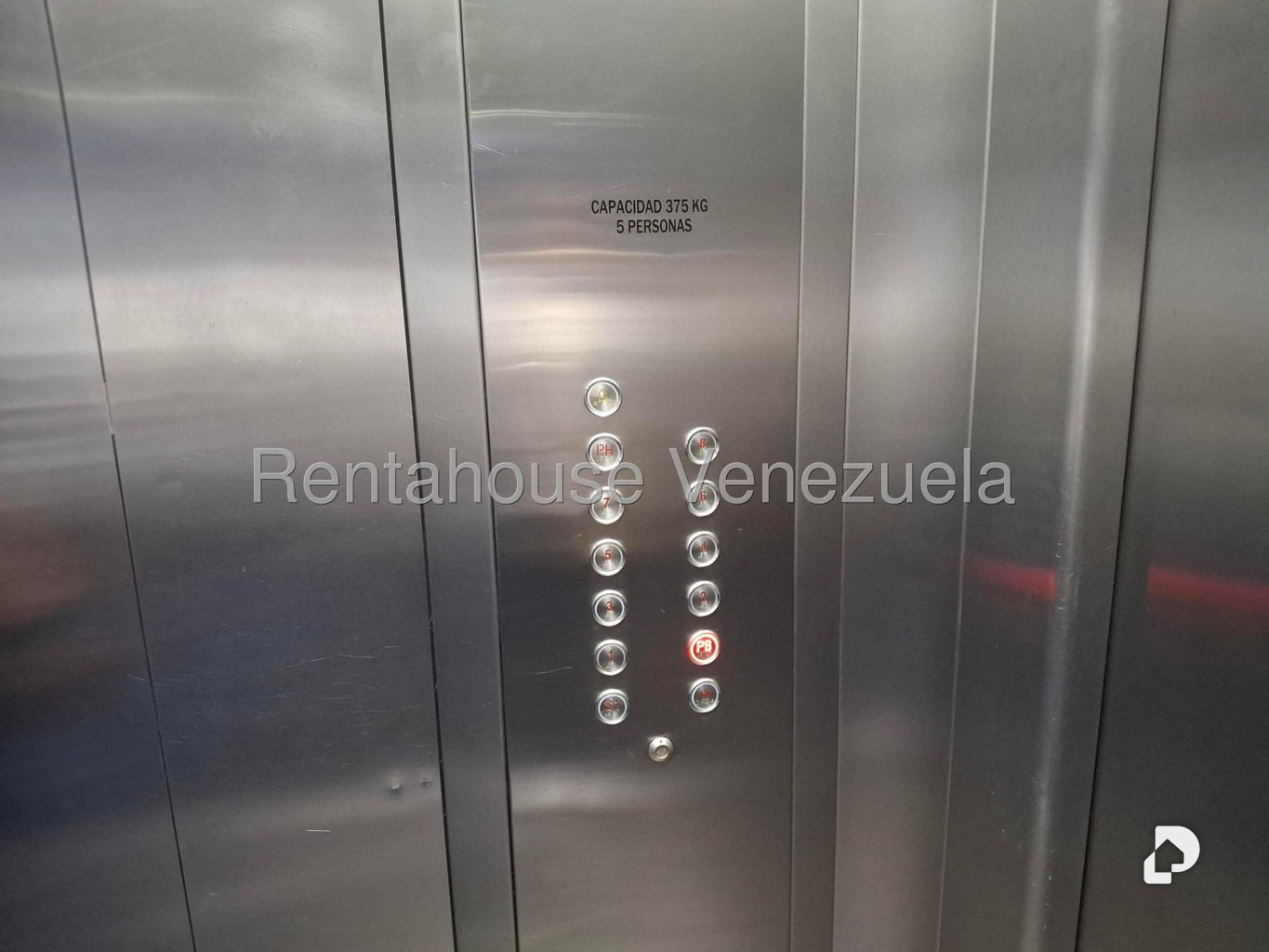 Oficina en El Rosal, Caracas – 28