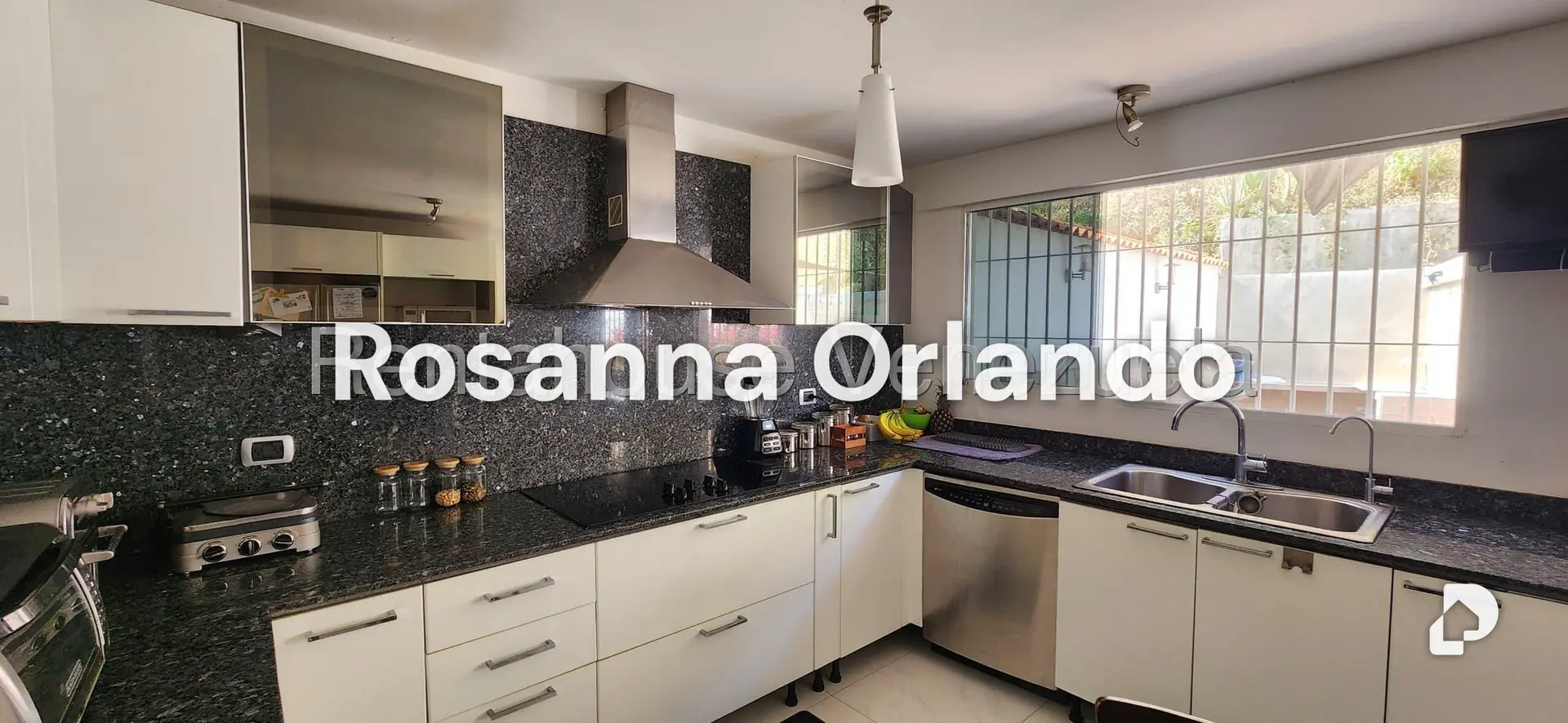 Casa en Alto Prado, Caracas – 20