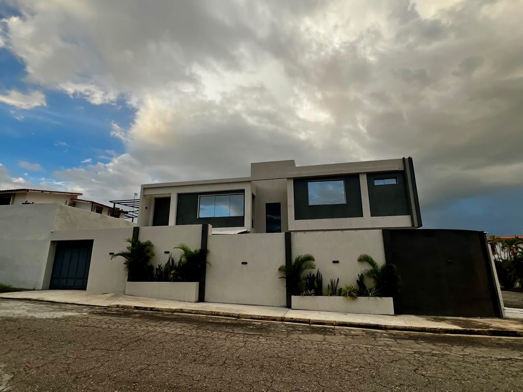 Casa en Parroquia Urbana San José, Valencia - 1