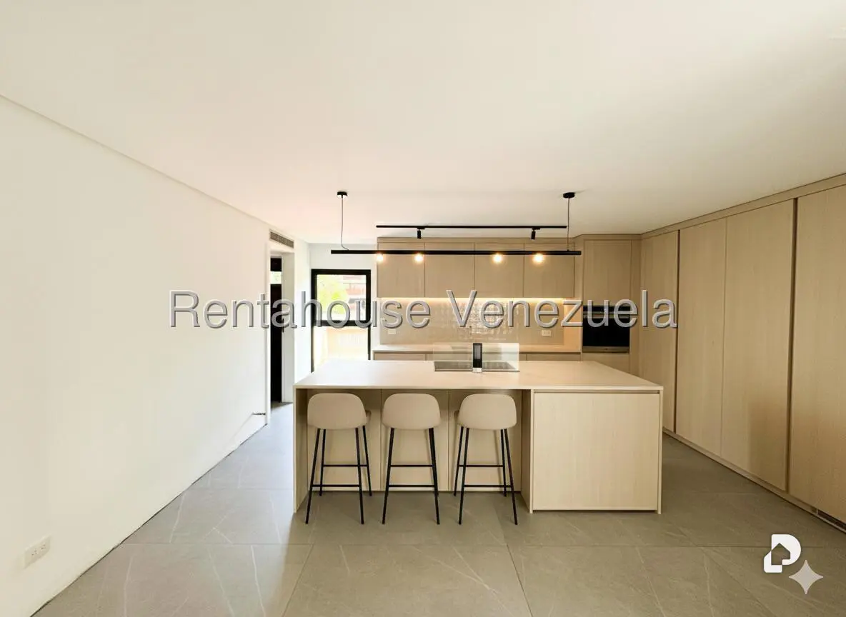 Apartamento en Los Naranjos de las Mercedes, Caracas – 11