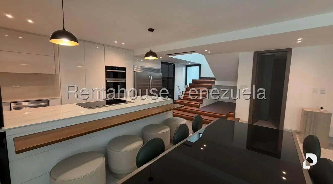 Apartamento en Los Naranjos de las Mercedes, Caracas – 15