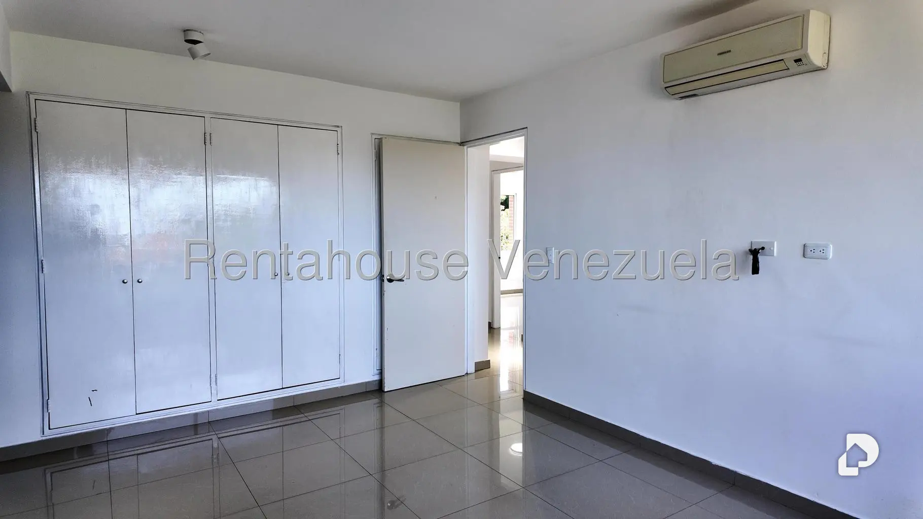Apartamento en Oripoto, Caracas – 19