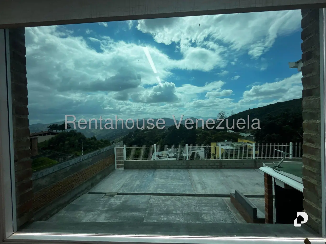 House in Oripoto, Caracas – 39
