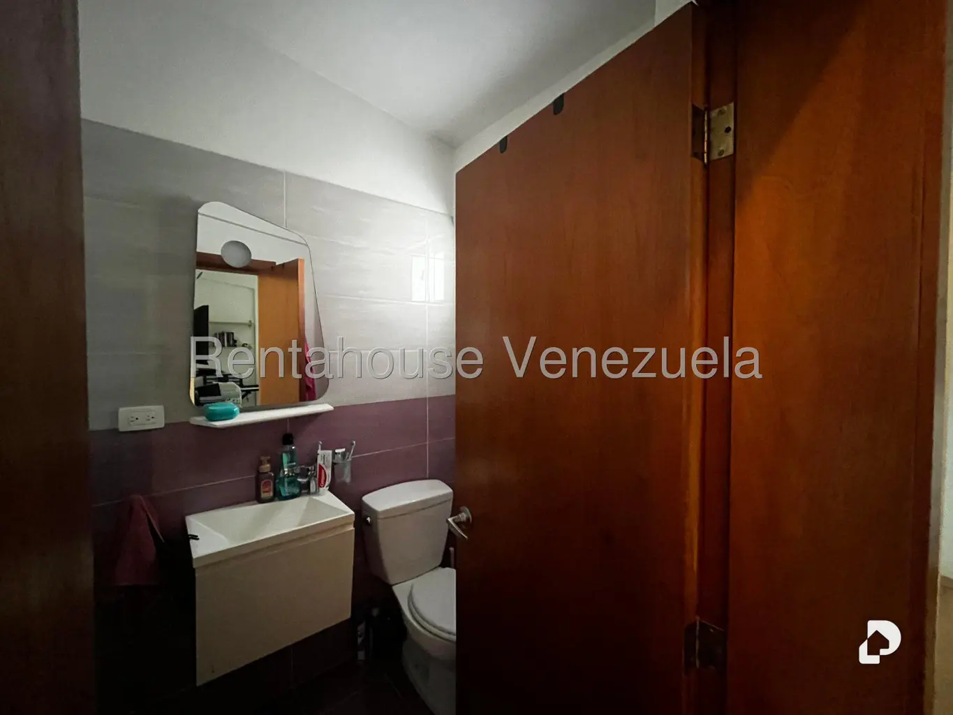 House in Oripoto, Caracas – 34