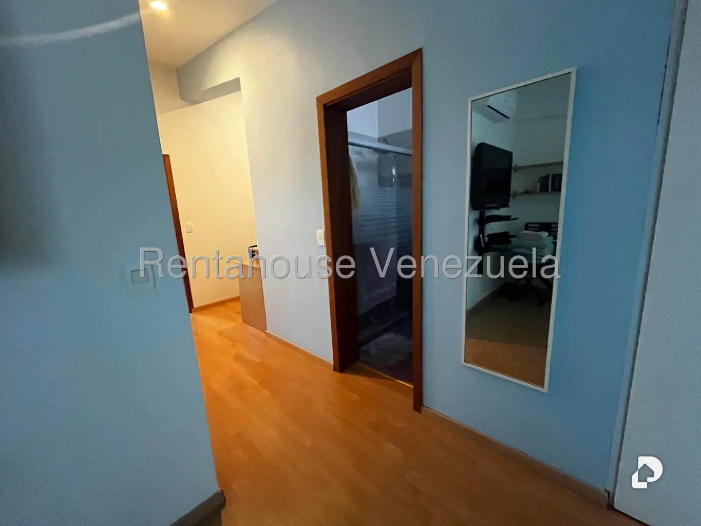 House in Oripoto, Caracas – 32