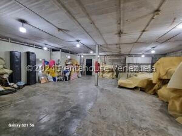 Local comercial en Los Rosales, Caracas - 1