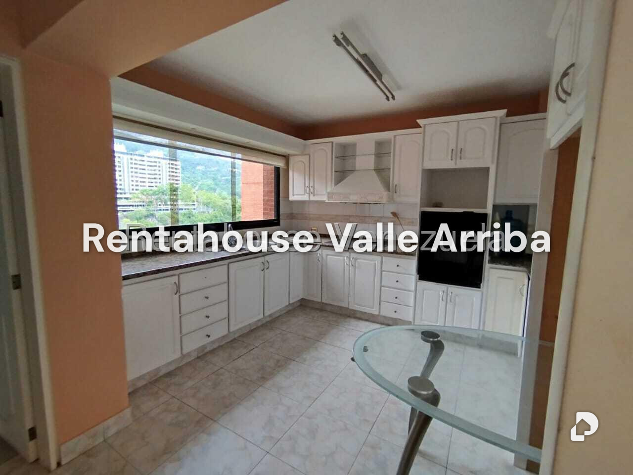 Apartamento en Las Esmeraldas, Caracas – 13