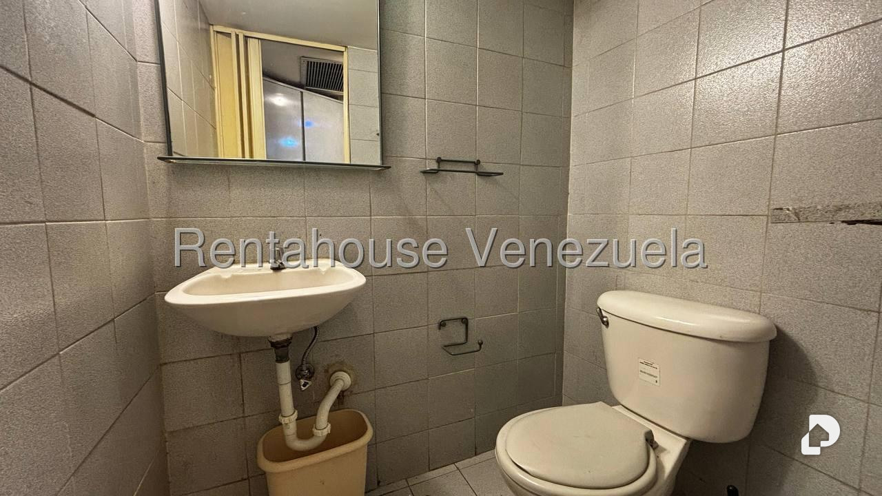 Local comercial en El Cafetal, Caracas – 12