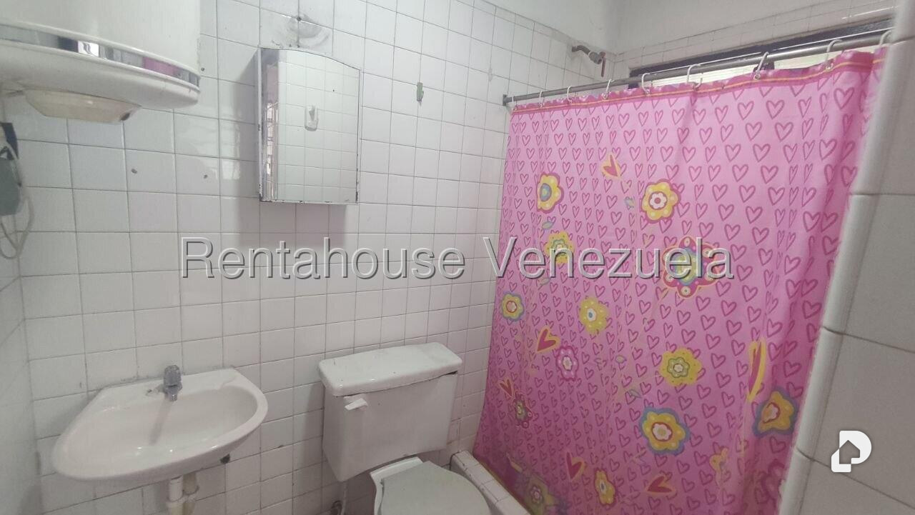 Casa en El Marqués, Caracas – 24