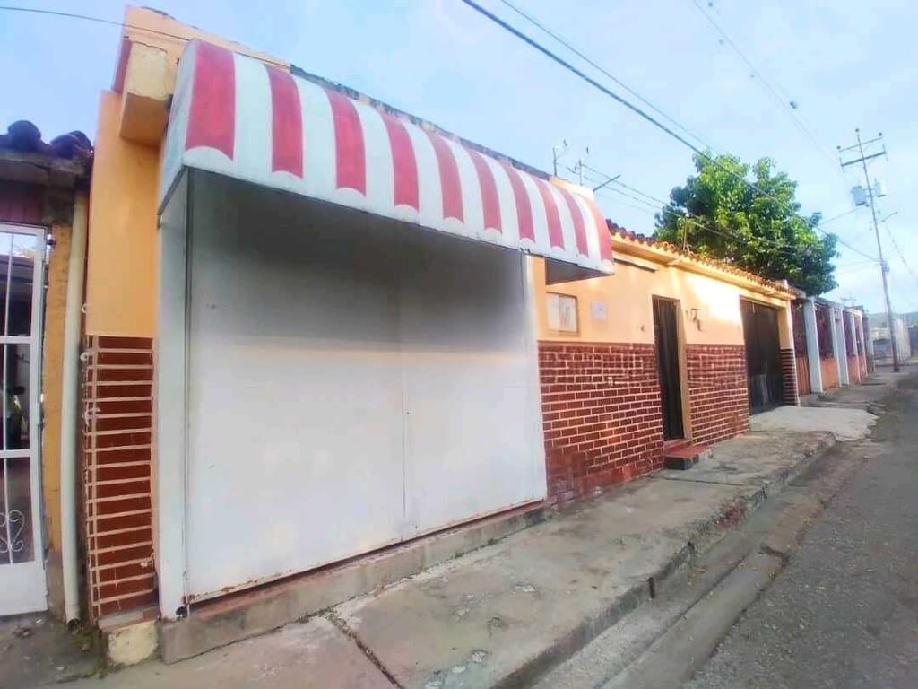Local comercial en Los Pinos, Cabudare - 1