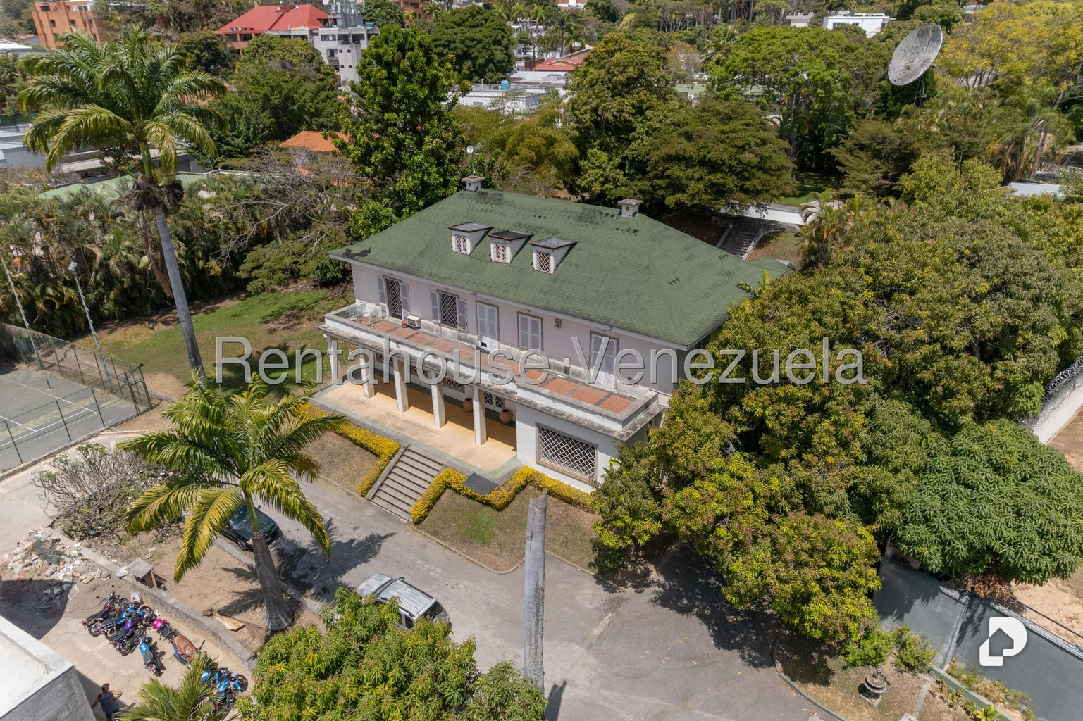 House in Country Club, Caracas – 3