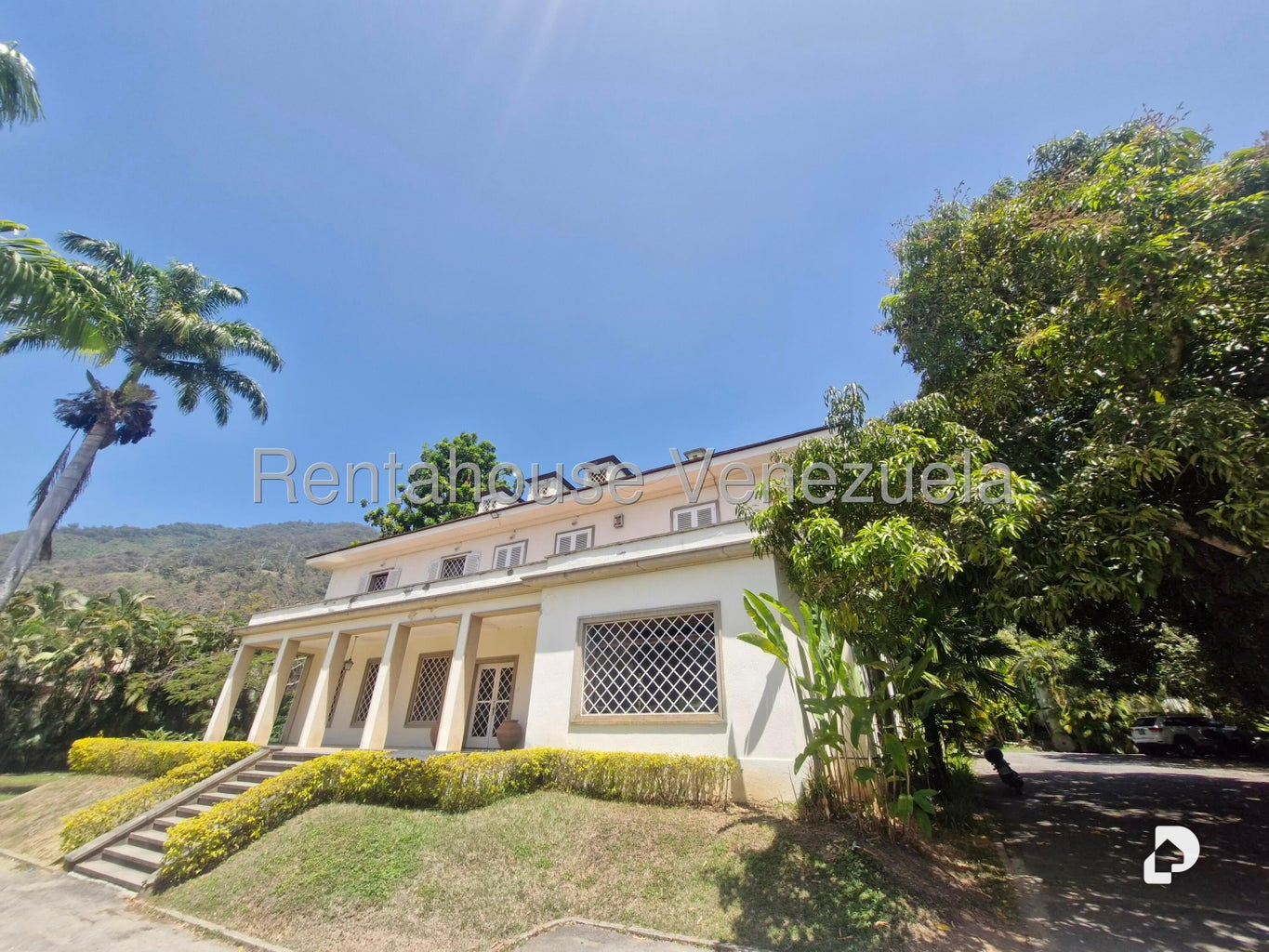 House in Country Club, Caracas – 5