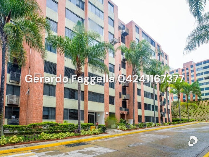 Apartamento en Los Naranjos Humboldt, Caracas – 1