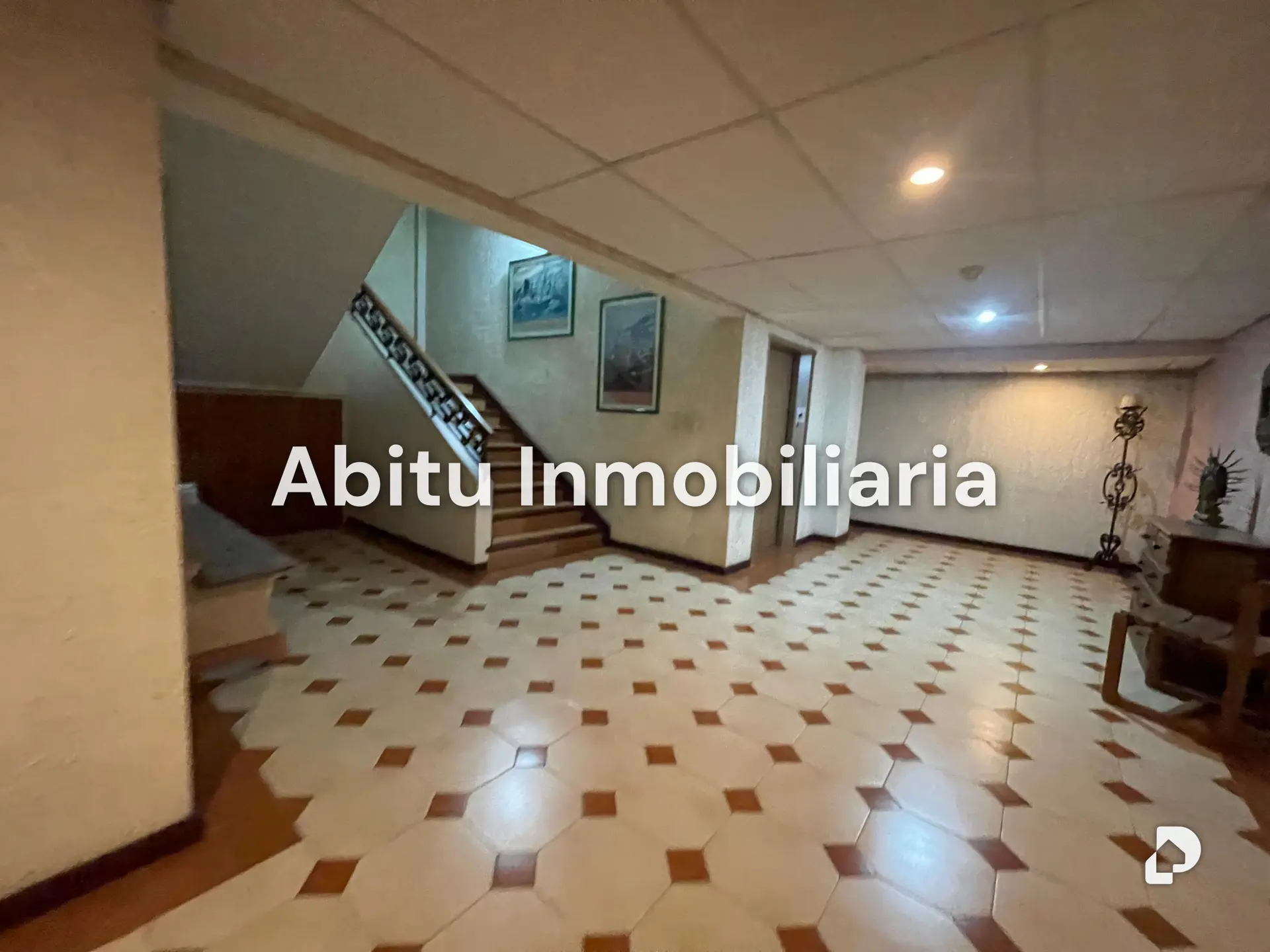 Edificio en La Florida, Caracas – 6