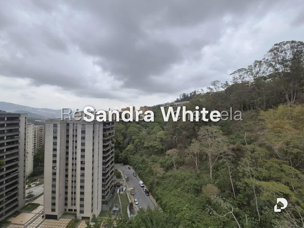 Apartamento en El Cigarral. 26-18820, Caracas – 9
