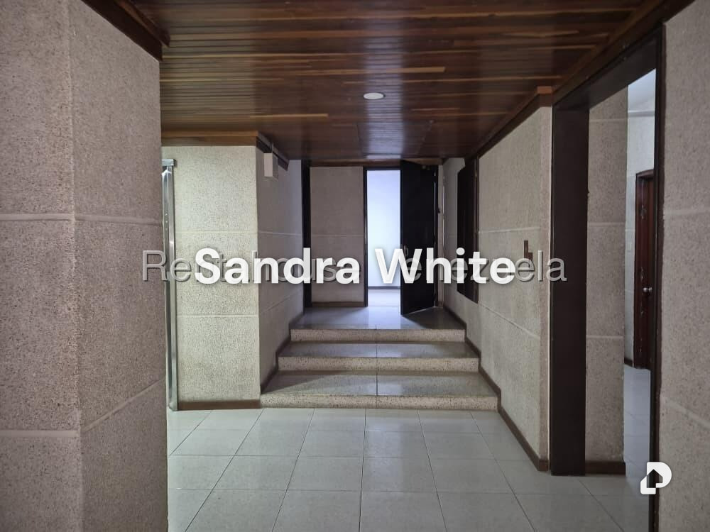 Apartamento en El Cigarral. 26-18820, Caracas – 2