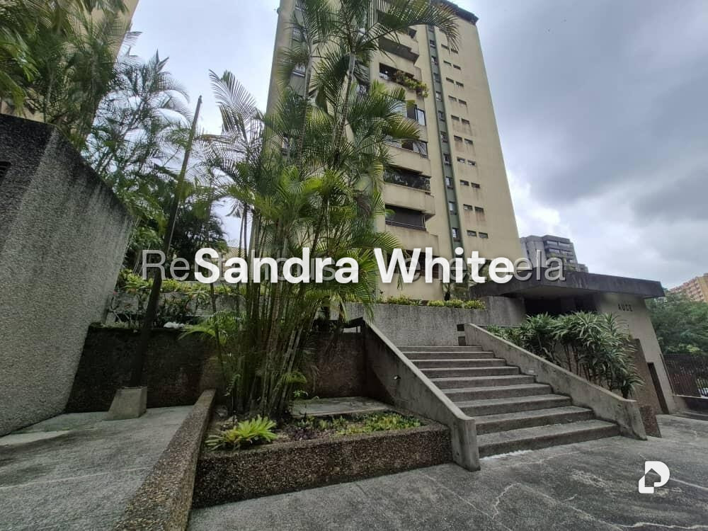 Apartamento en El Cigarral. 26-18820, Caracas – 1