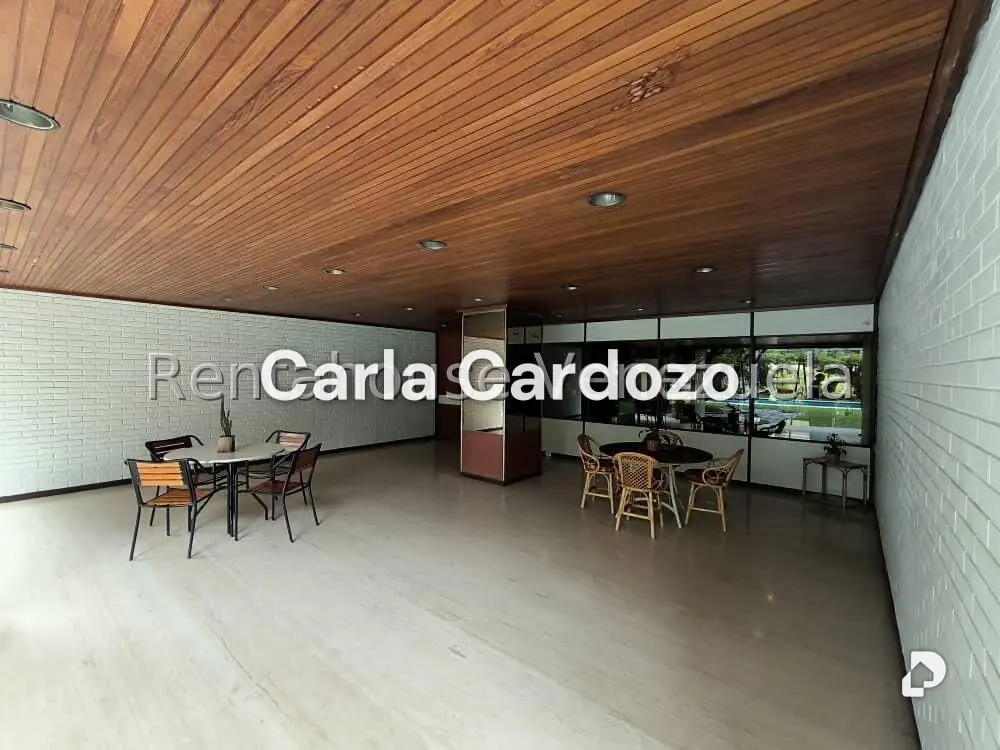 Apartamento en Altamira, Caracas – 2