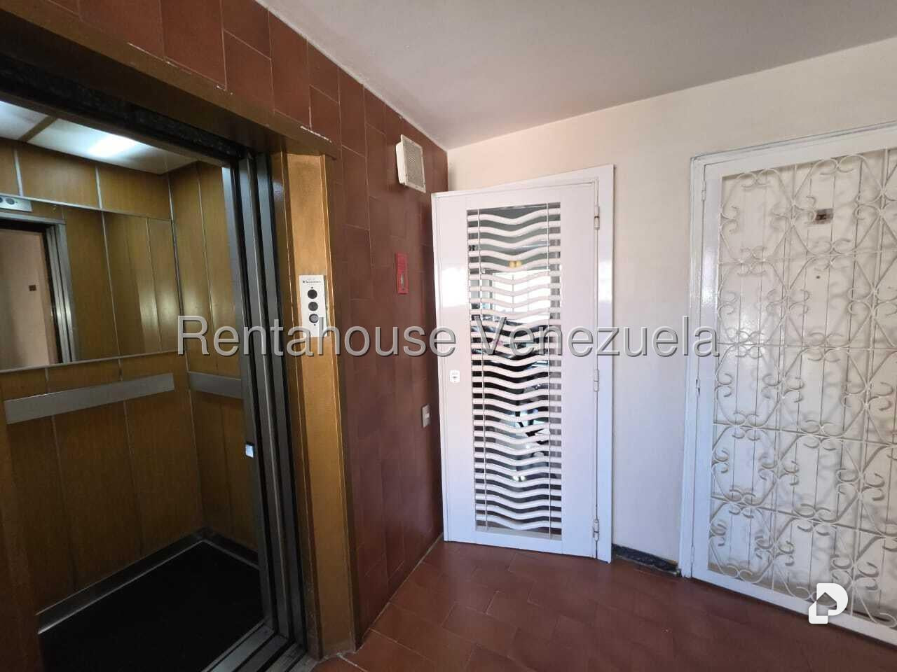 Apartamento en La Urbina, Caracas – 2