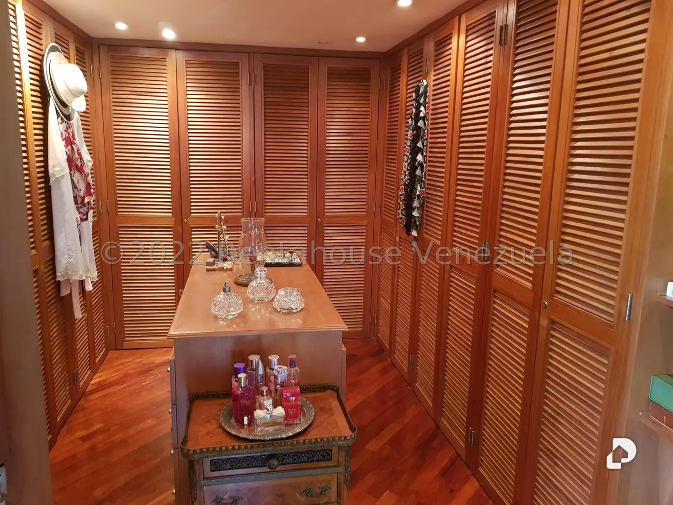Casa en Miranda, Caracas – 24