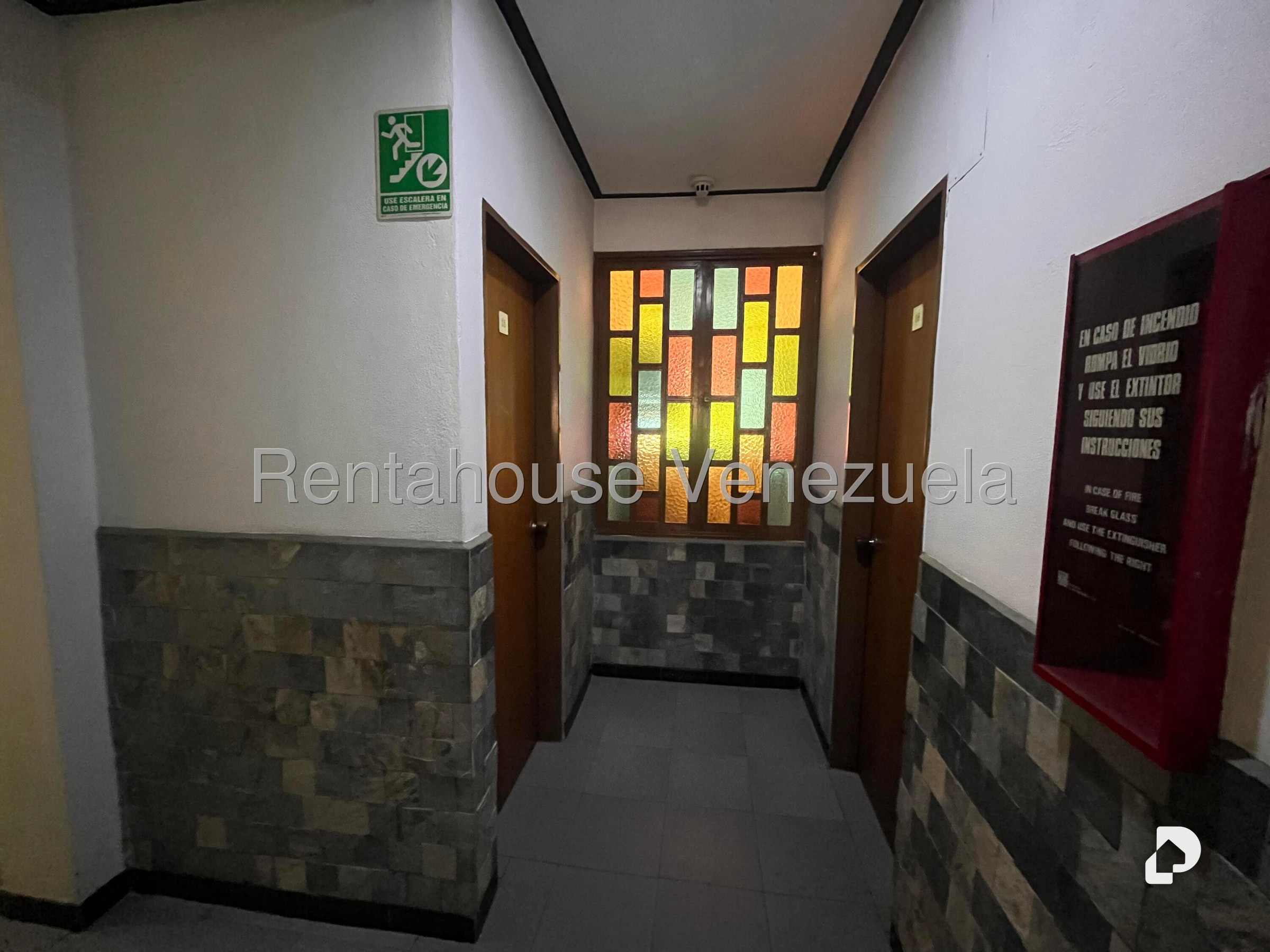 Edificio en Sabana Grande, Caracas – 23