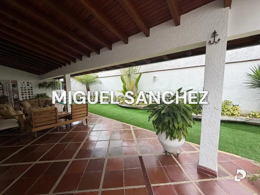 Casa en Los Samanes, Caracas – 16