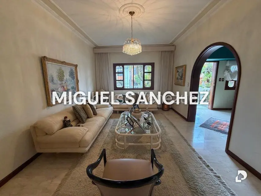 Casa en Los Samanes, Caracas – 8