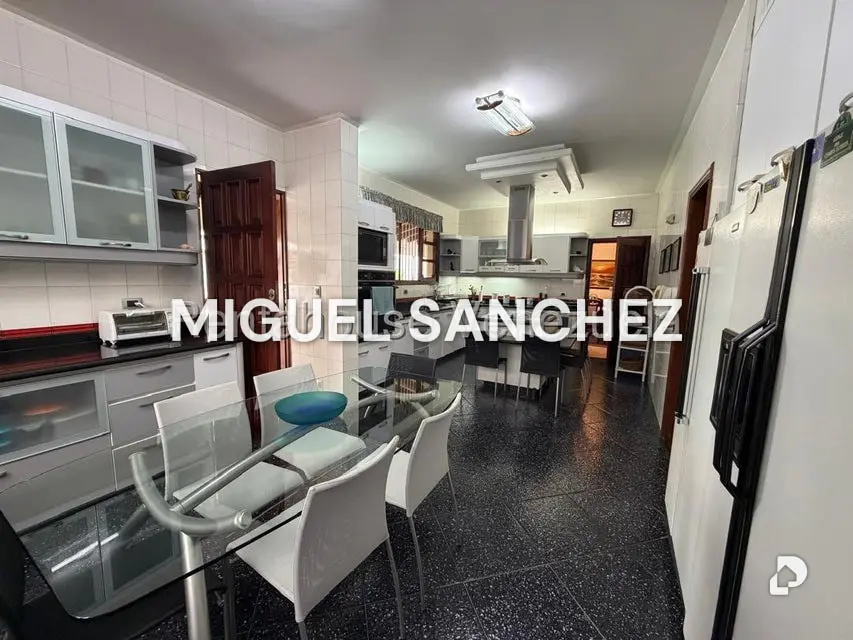 Casa en Los Samanes, Caracas – 18