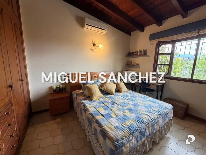 Casa en Los Samanes, Caracas – 24